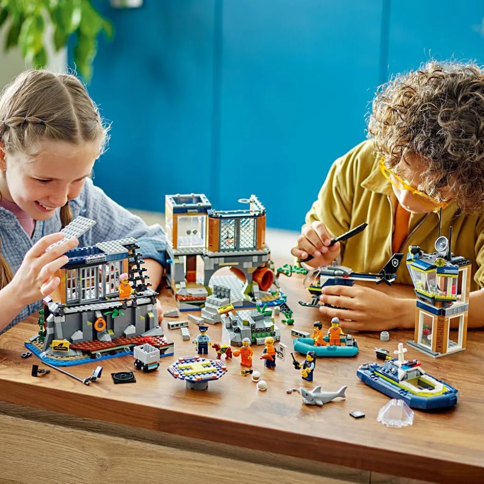 LEGO® City Polisfängelseö, 980 delar/ 1 förp.