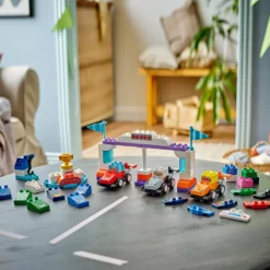 LEGO® DUPLO® F1® Team racerbilar, 70 delar/ 1 förp.