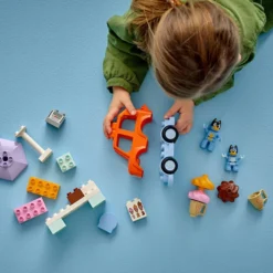 LEGO® DUPLO® glassresa med Bluey, 22 delar/ 1 förp.