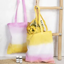 Pysselset- Batikfärgade kökshanddukar och textilkassar, grön, rosa, gul, 1 set
