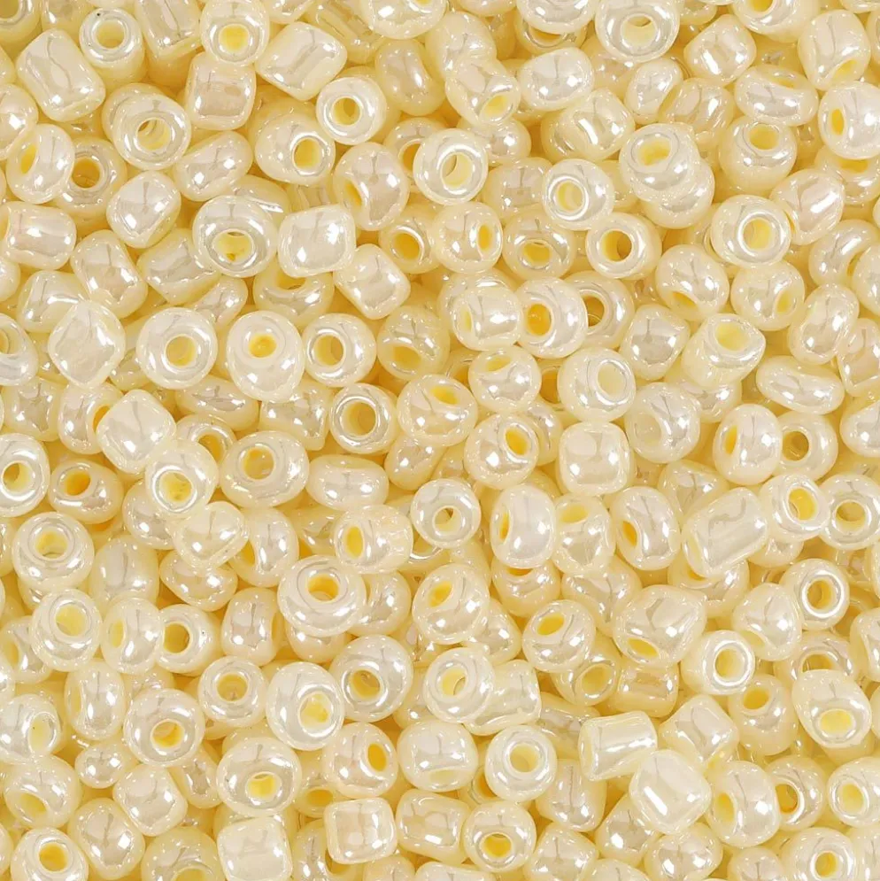 Rocaillepärlor, Dia. 3 mm, stl. 8/0, Hålstl. 0,6-1,0 mm, elfenben, 500 g/ 1 förp.