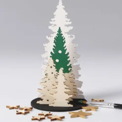 Sätt-ihop-själv träfigurer, julgranar, L: 20 cm, B: 17 cm, tjocklek 3 mm, 1 förp.