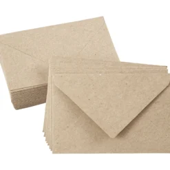 Återvunnet kuvert, kuvertstl. 7,8x11,5 cm, 120 g, natur, 50 st./ 1 förp.